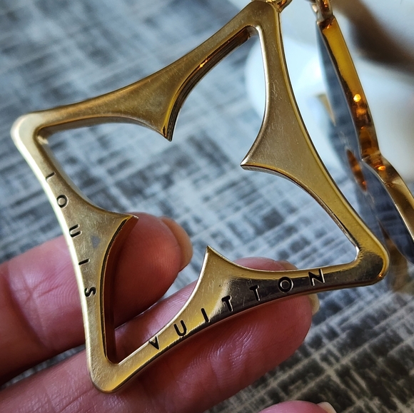 Louis Vuitton Porte Cles Puzzle Bag Charm Keychain in Gold/Dk Brown - Picture 3 of 8